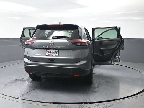 Used 2024 Nissan Rogue S AWD/4WD image 57