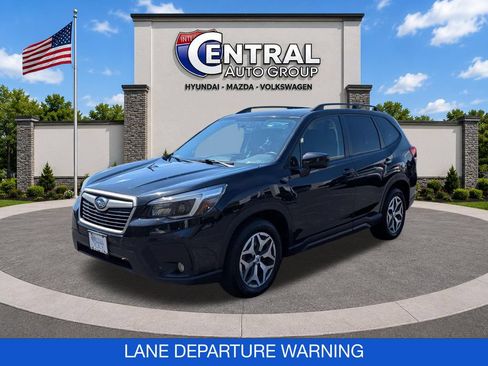 Used 2021 Subaru Forester Premium AWD/4WD image 3