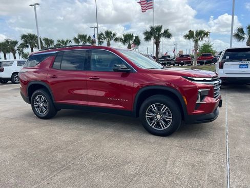 New 2026 Chevrolet Traverse LT w/ Driver Confidence Package FWD image 14