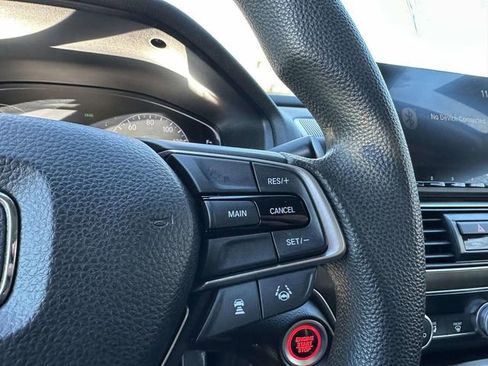 Certified 2018 Honda Accord LX image 29