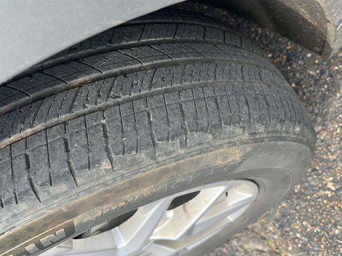 Used 2023 Chevrolet Equinox LT image 4