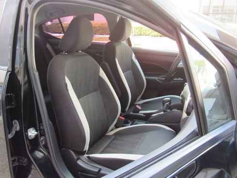 Used 2020 Nissan Versa SV image 19