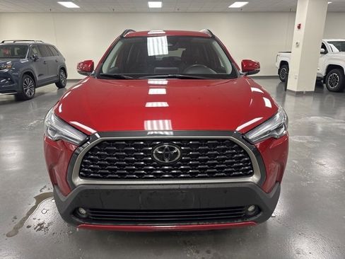 Certified 2024 Toyota Corolla Cross XLE image 2