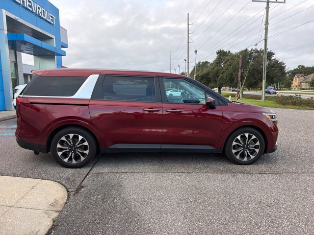 Used 2022 Kia Carnival EX FWD image 4