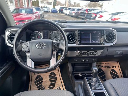 Used 2020 Toyota Tacoma SR5 image 14