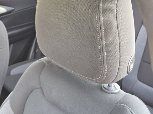 Used 2022 Chevrolet TrailBlazer LS FWD image 15