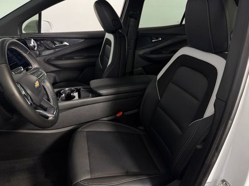 Used 2024 Chevrolet Blazer EV LT AWD/4WD image 23