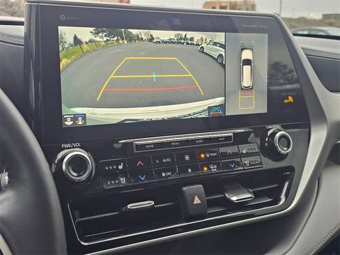 Used 2022 Toyota Highlander Platinum image 26