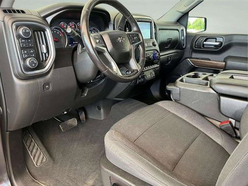 Used 2021 Chevrolet Silverado 1500 RST AWD/4WD image 9