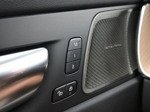 New 2026 Volvo XC60 B5 Plus w/ Protection Package Premier AWD/4WD image 29