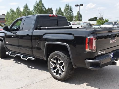 Used 2017 GMC Sierra 1500 SLT AWD/4WD image 9