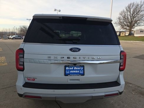 Used 2023 Ford Expedition Limited image 7