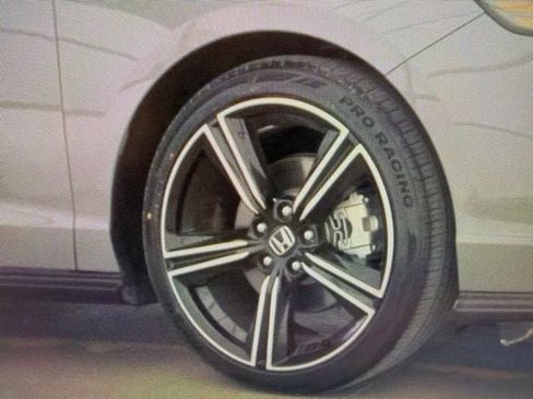 Used 2025 Honda Accord Sport image 9