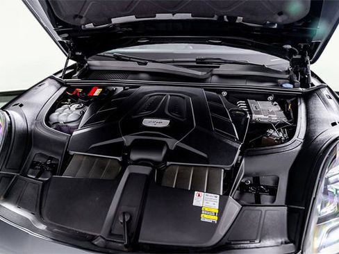 Used 2022 Porsche Cayenne S image 60