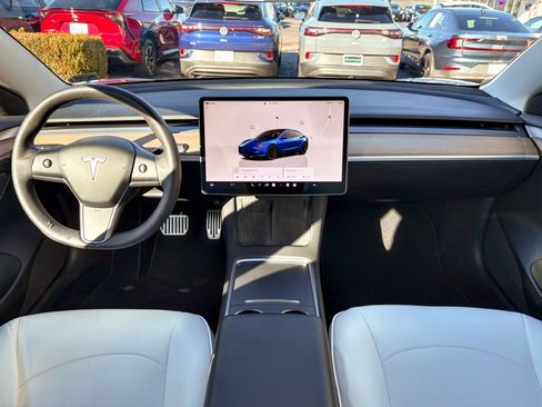 Used 2023 Tesla Model 3 Standard Range image 15