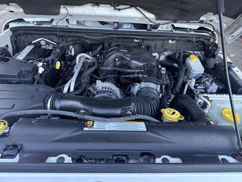 Used 2012 Jeep Wrangler Unlimited Sahara image 53