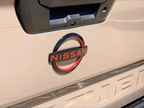 Used 2024 Nissan Frontier PRO-4X w/ Pro Convenience Package AWD/4WD image 31