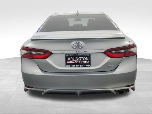 Used 2022 Toyota Camry SE image 5