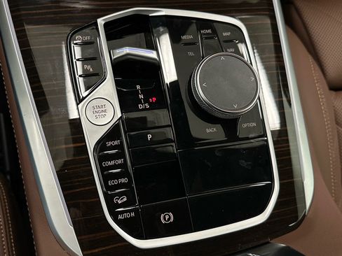 Used 2026 BMW X5 xDrive40i w/ Climate Comfort Package image 29