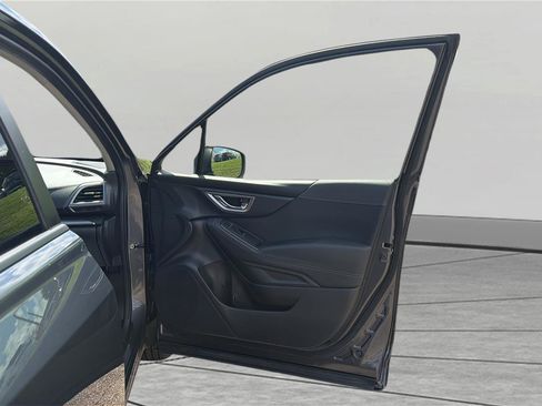 Used 2023 Subaru Forester Premium image 22