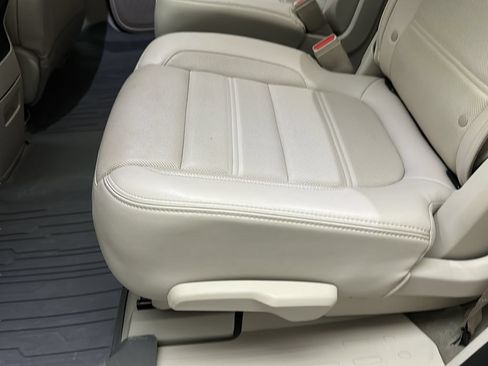Used 2020 GMC Acadia Denali w/ LPO, 'HIT The Road' Package AWD/4WD image 17