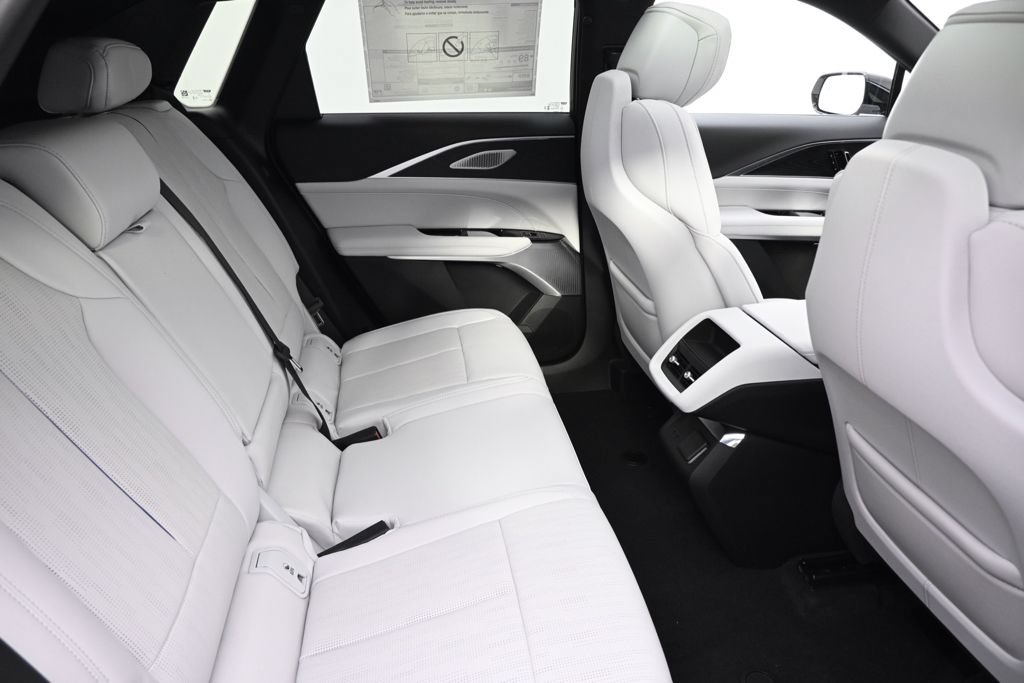 New 2026 Cadillac Lyriq Premium Luxury w/ LPO, Floor Liner Package AWD/4WD image 18