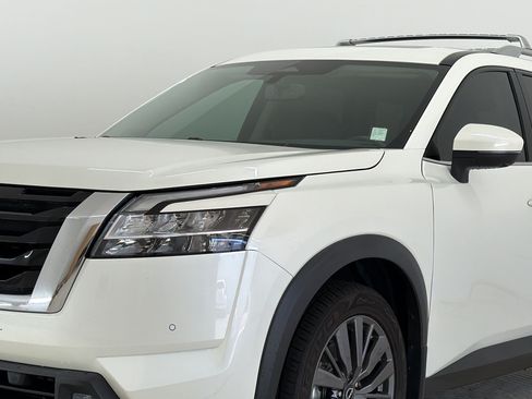 Used 2022 Nissan Pathfinder SL w/ SL Premium Package AWD/4WD image 24