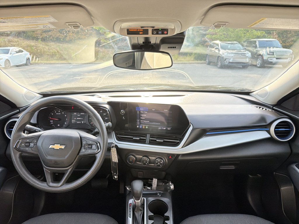 Used 2024 Chevrolet Trax LS FWD image 20
