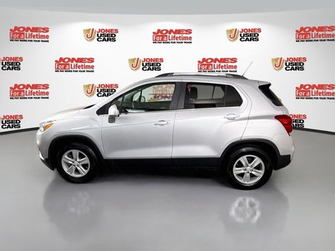 Used 2018 Chevrolet Trax LT FWD image 13