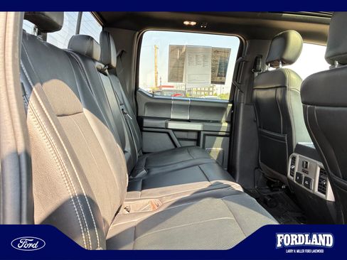 Used 2018 Ford F150 Lariat w/ Equipment Group 502A Luxury AWD/4WD image 18
