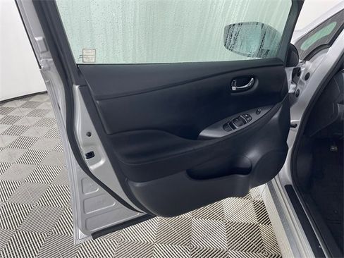 Used 2020 Nissan Leaf S w/ S Charge Package image 16