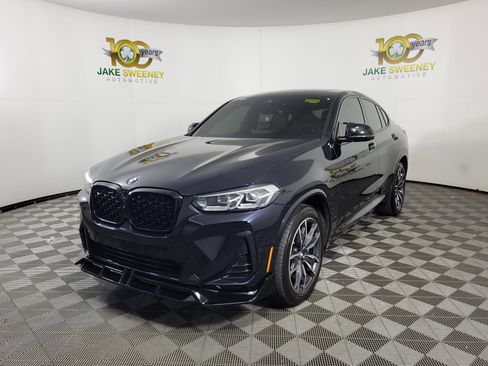 Used 2022 BMW X4 xDrive30i w/ M Sport Package image 3