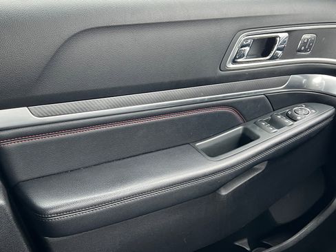 Used 2018 Ford Explorer Sport w/ Equipment Group 401A image 31