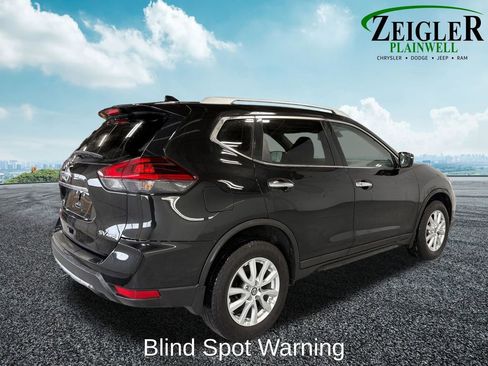 Used 2020 Nissan Rogue SV image 7