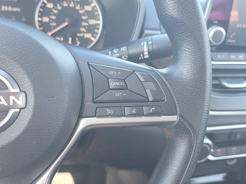 Used 2024 Nissan Altima 2.5 SV FWD image 34
