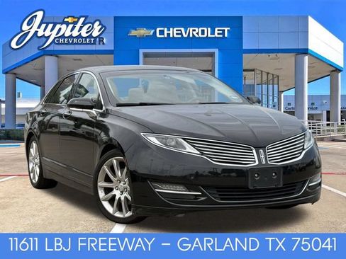 Used 2013 Lincoln MKZ FWD image 1