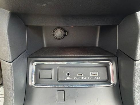 Certified 2025 Subaru Ascent Premium AWD/4WD image 35