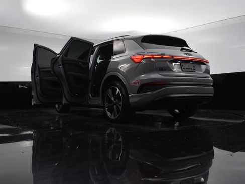 Used 2024 Audi Q4 e-tron Prestige w/ Black Optic Package image 37
