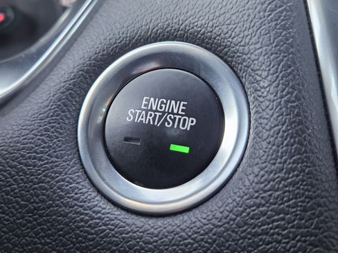 Used 2022 Chevrolet Traverse RS image 24