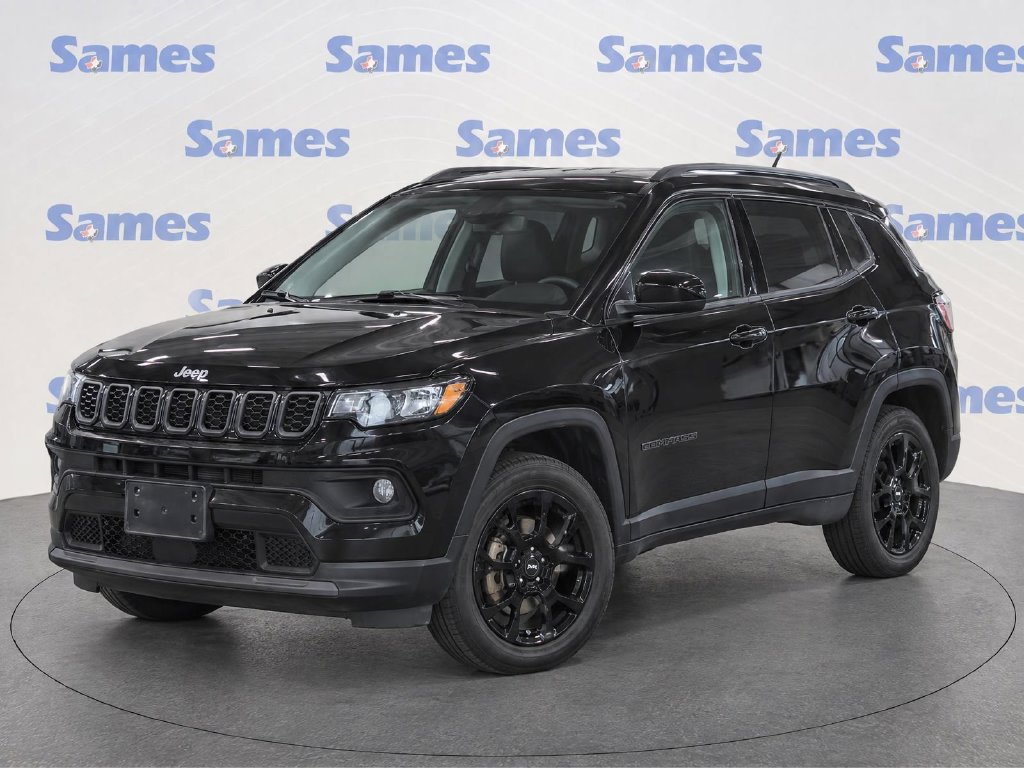 Used 2025 Jeep Compass Latitude w/ Altitude Special Edition AWD/4WD image 2
