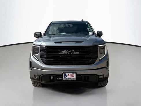 Used 2024 GMC Sierra 1500 Elevation w/ Elevation Premium Package AWD/4WD image 2