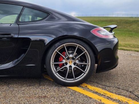 Used 2015 Porsche Cayman GTS image 24