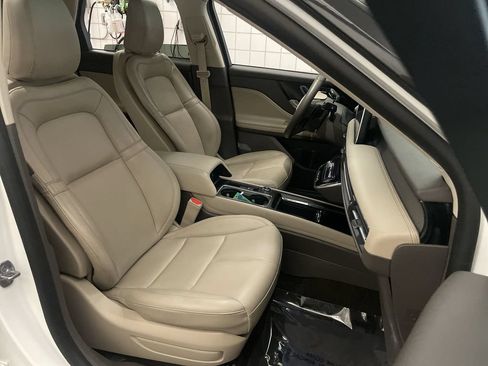 Used 2023 Lincoln Corsair AWD image 21