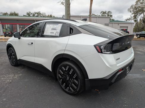 New 2026 Nissan Leaf Platinum+ image 6