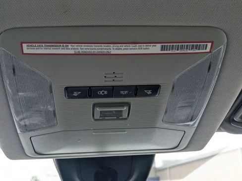 Used 2020 Toyota RAV4 XLE image 35