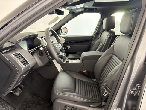 New 2026 Land Rover Discovery S image 22