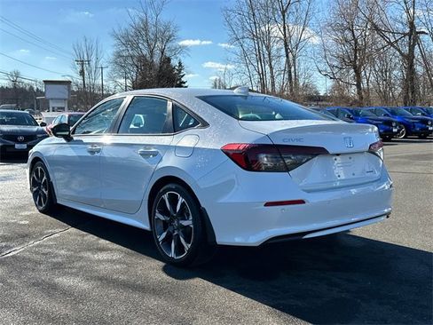 Used 2025 Honda Civic Sport Touring image 2