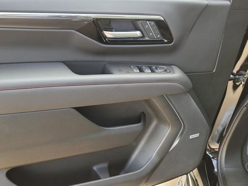 New 2026 Chevrolet Suburban RST w/ RST Capability Package image 15