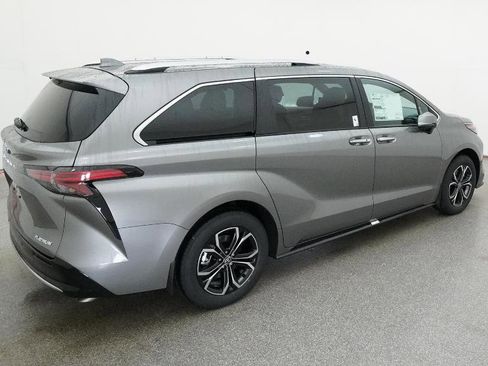 New 2026 Toyota Sienna Platinum image 44