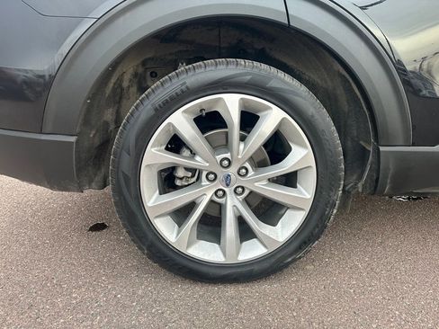 Used 2024 Ford Explorer Platinum w/ Technology Package image 40